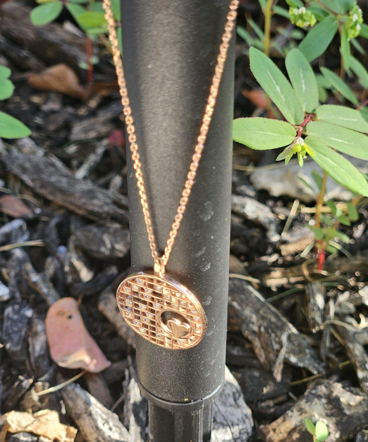 925 Carat Silver Rose Round Necklace